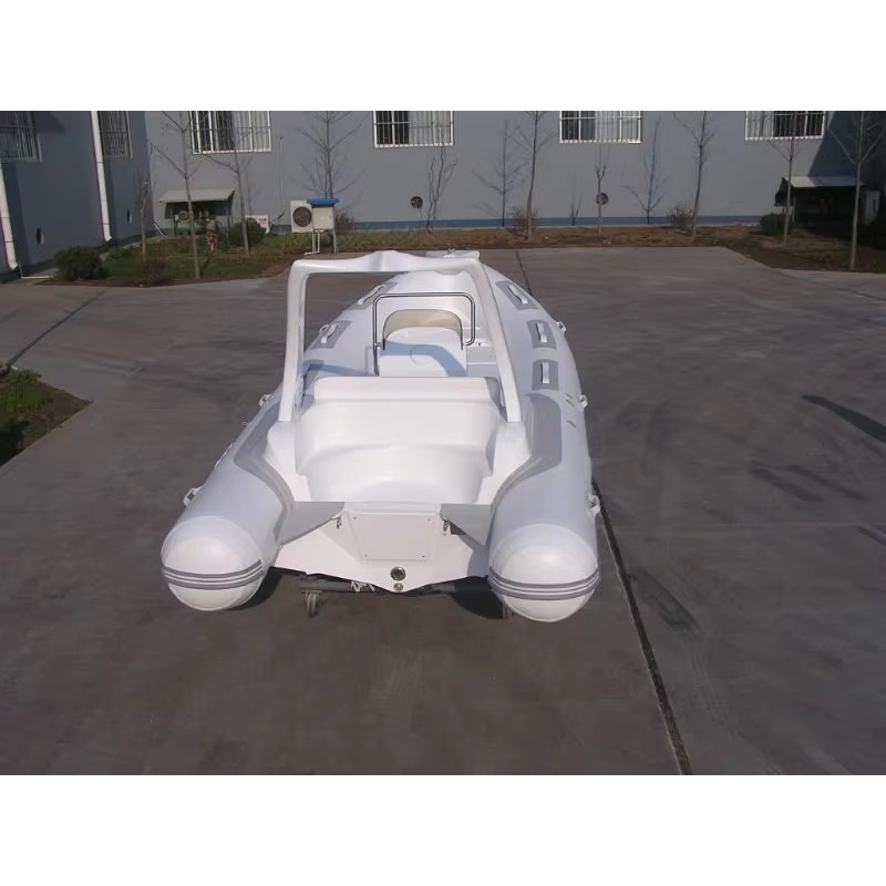 RIB520C 6-Person Center Consol - Outdoor Sports Center 评论和价格