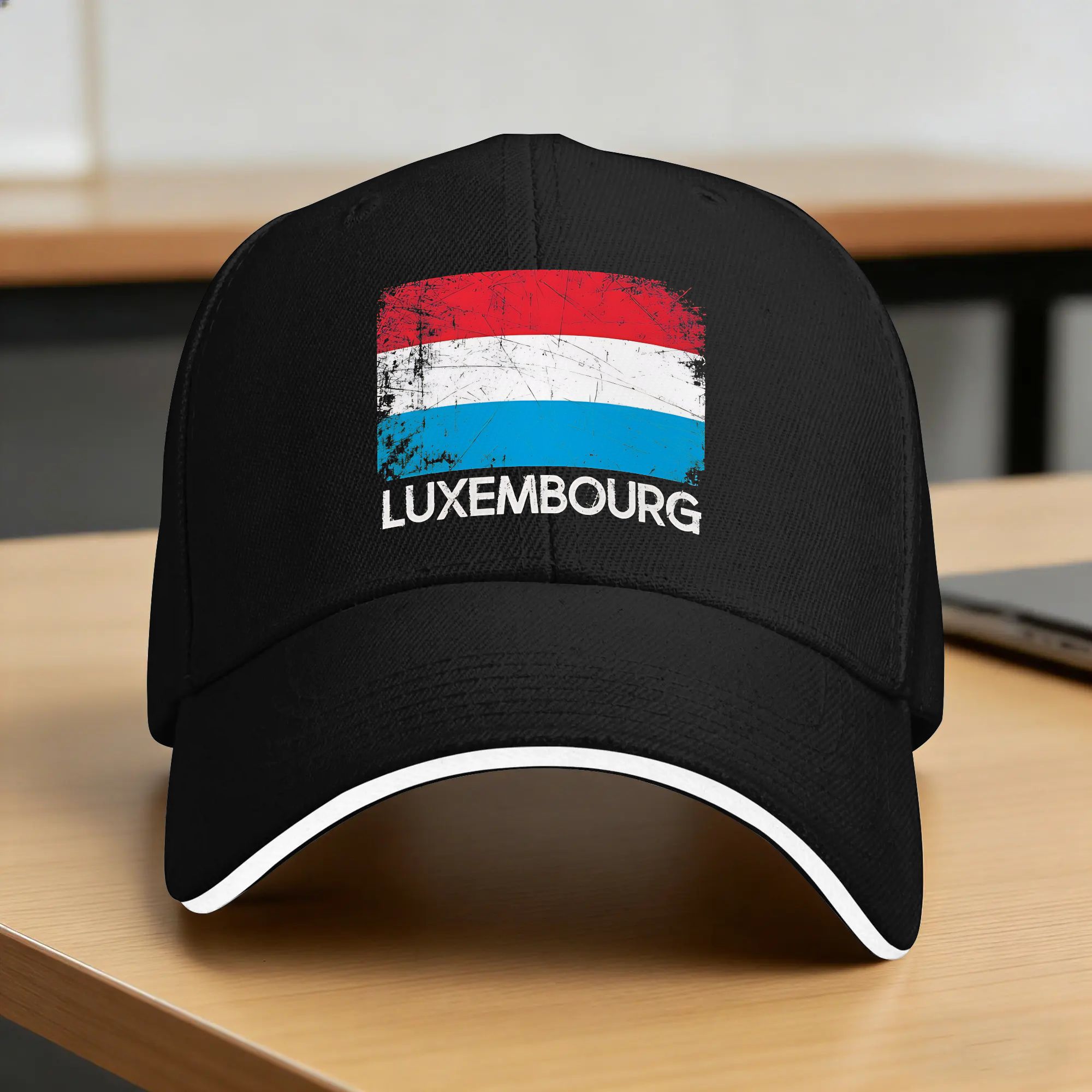 Luxembourg Flag Map  Baseball  - Outdoor Sport Luxembourg 评论和价格