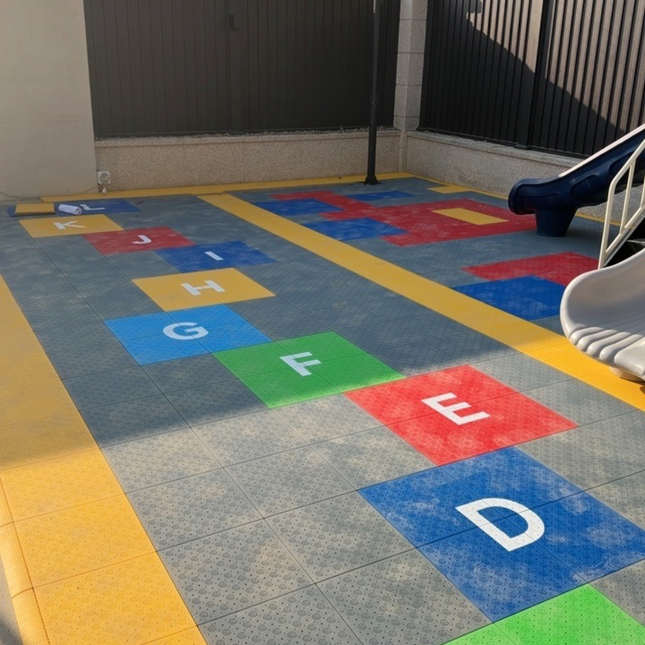 Professional Interlocking PP M - Outdoor Sport Court Tiles 评论和价格