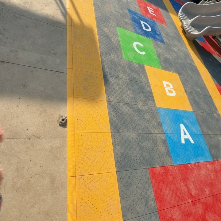 Professional Interlocking PP M - Outdoor Sport Court Tiles 评论和价格